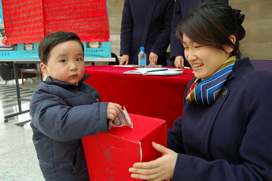 爱心之花绽放我们与患病空姐一起迎接春天