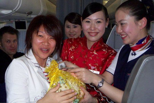 东航上海客舱服务部春节特色航班活动小花絮