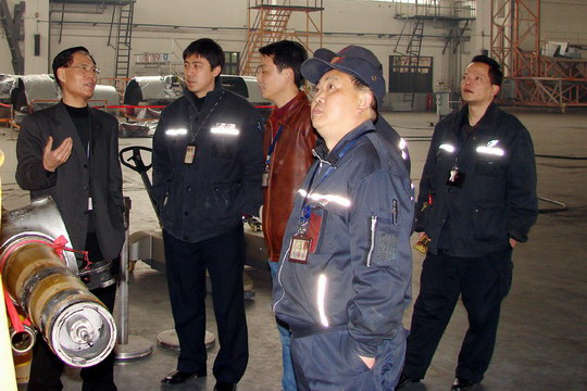 国航成都维修基地领导新年亲临一线慰问员工