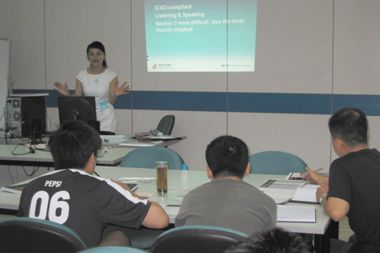 国航西南分公司培训部紧张有序开展教学培训