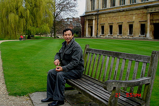 情系蓝天终不悔——记国航西南飞行部兰登华