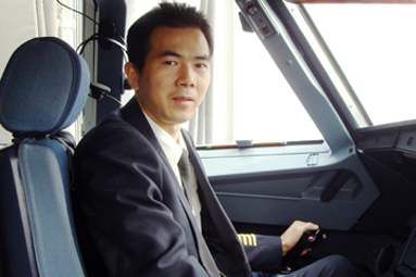 责任让信念更坚定——记中航生产标兵杨建文