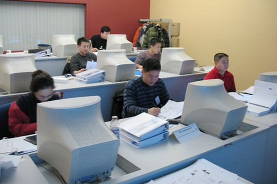 国航西南培训部6名职工在加拿大CAE刻苦学习