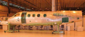 巴西航空工业飞鸿100喷气飞机进入最后装配