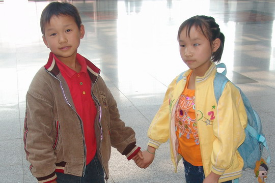 国航贵州爱心奉献　机上募捐万元资助小德敏