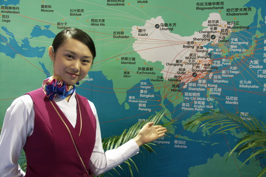 国际旅游展销会上南方航空秀出缤纷最美一面