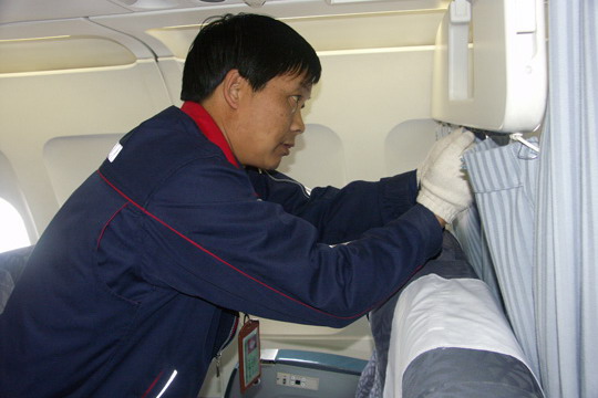 东航甘肃维修部深入开展“优质服务年”活动