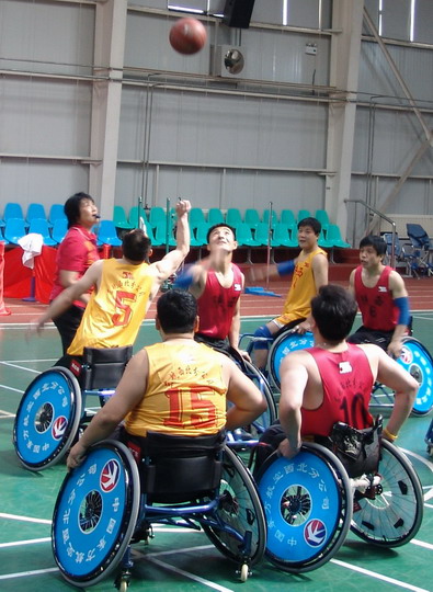 东航西北分公司向陕西省轮椅篮球队捐赠机票