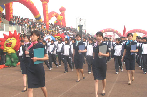 南航河南分公司团委进入郑州大学宣传南航