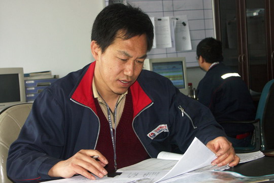 记东航甘肃维修部航线车间整机放行人员刘爱民