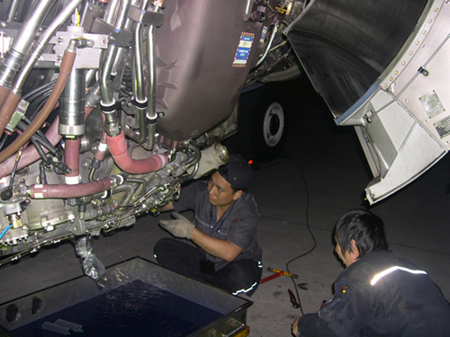 国航成都维修基地保障 “五一”黄金周运力