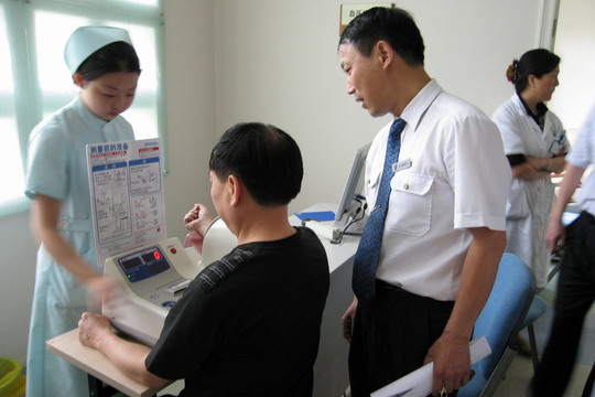 用心付出——国航西南期待给您全新体检感受