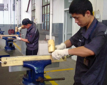 国航成都维修基地第一期钣金弯曲成型培训开课