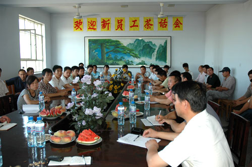 新通航为14名新到机务系列员工举行茶话会