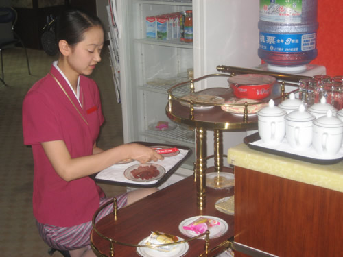 南航新疆分公司地保部明珠贵宾室旺季攻坚战