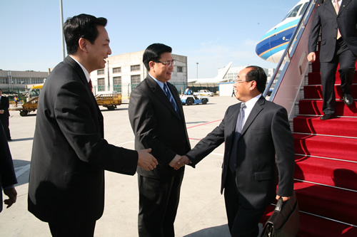 首都机场集团公司要客部喜迎“十七大”代表