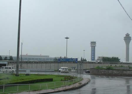 北京首都国际机场治理航班延误成效显著