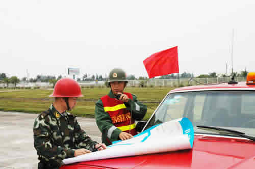 海口美兰国际机场举行飞机火灾应急救援演练