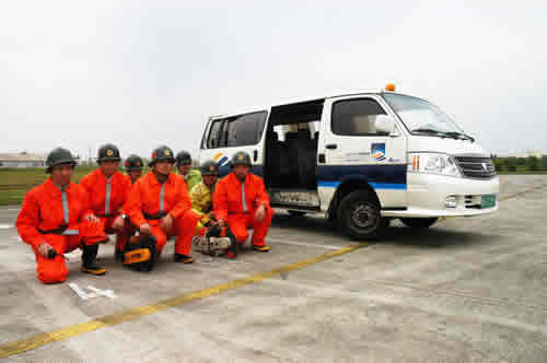 海口美兰国际机场举行飞机火灾应急救援演练