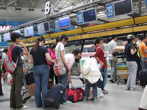 昆明巫家坝国际机场10月运送旅客144万人次