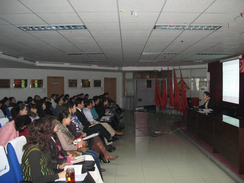 新疆分公司客舱部提高安全意识敲响安全警钟