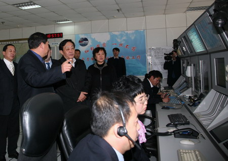 民航总局空管局局长苏兰根视察大连空管站