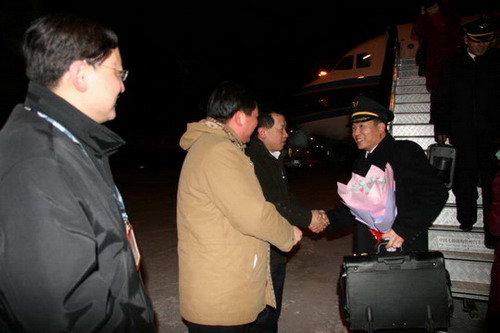 政府企业共建和谐民航，同庆2007安全年