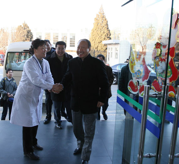 海航启动不正常航班预案运输因大雪滞留旅客