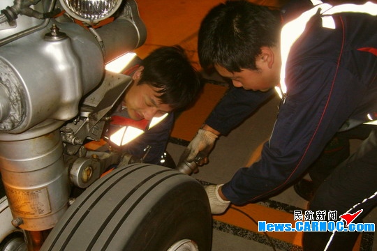 东航西安维修基地M2车间一工段组员工作侧记