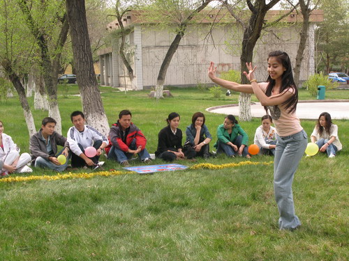 同一片蓝天:记飞行部客舱部青春风采联谊会