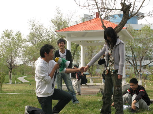 同一片蓝天:记飞行部客舱部青春风采联谊会