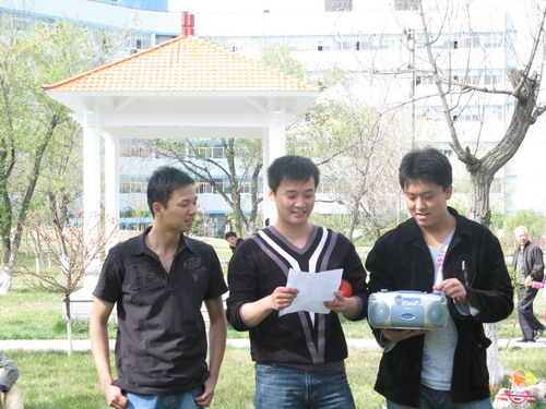 同一片蓝天:记飞行部客舱部青春风采联谊会