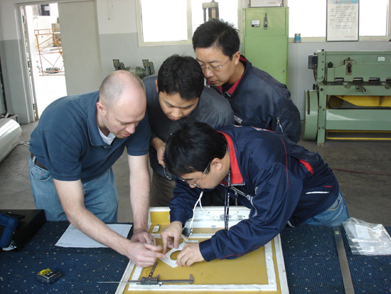 东航山西分公司完成驾驶舱监控系统试装工作