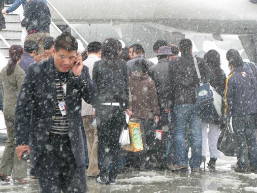 新疆分公司地保部积极应战春季突发暴风雪