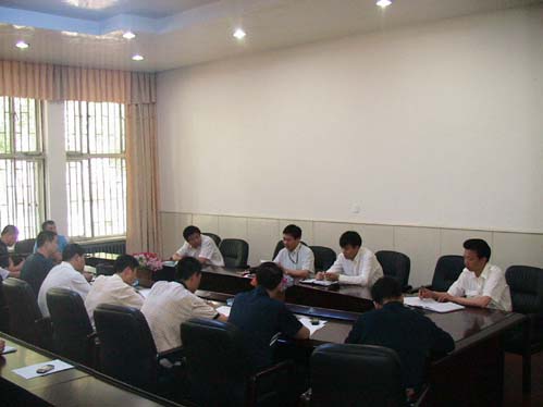 南航新疆飞行部部署抗震救灾时期的安全工作