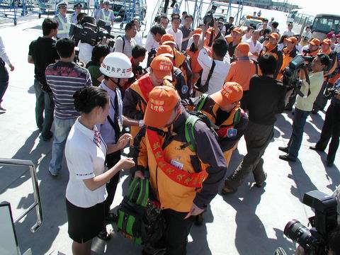 新疆分公司地保部紧急动员保障专机赶赴灾区