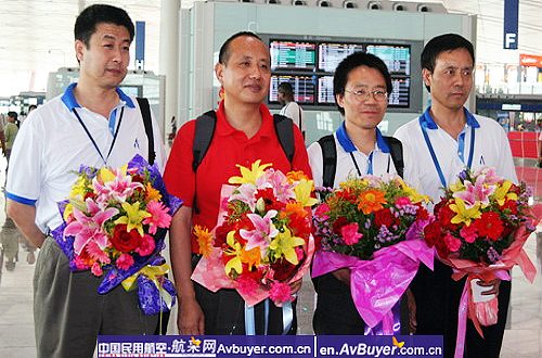 民航华北空管局赴广汉机场支援救灾人员凯旋