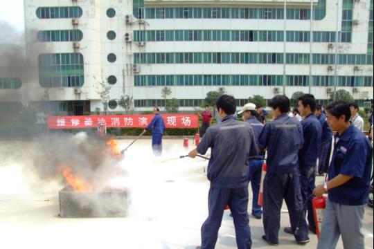 东航西安维修基地举办消防演练提升安全意识