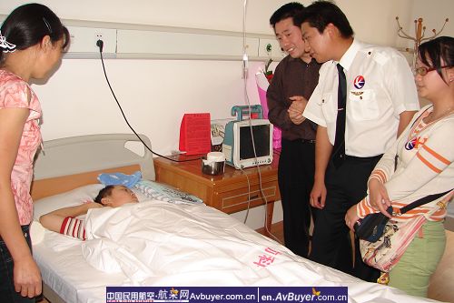 东航云南分公司抗震救灾纪实图片(四)