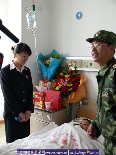 东航云南分公司抗震救灾纪实图片(四)