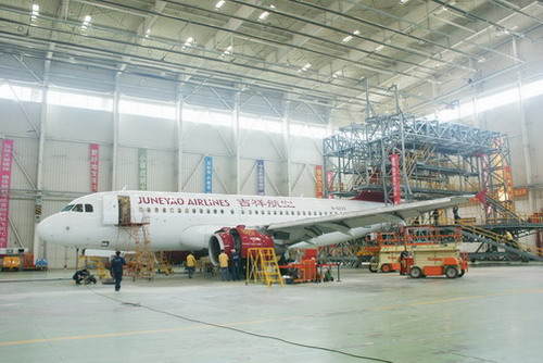 南航沈阳维修基地完成首架吉祥航空定检