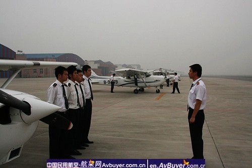 民航飞院广汉分院全面恢复飞行训练