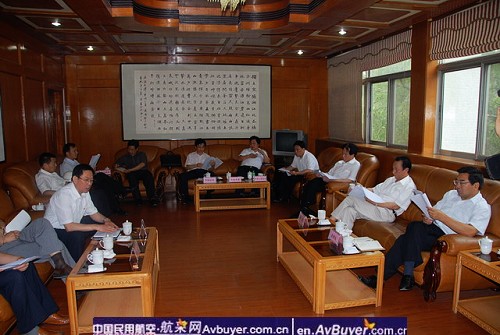 洛阳市市委书记连维良调研航站楼改建工程