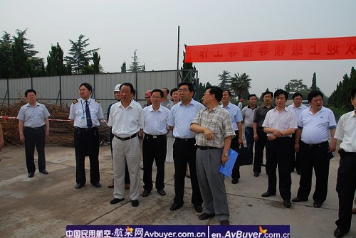 洛阳市市委书记连维良调研航站楼改建工程