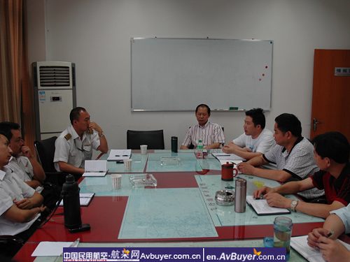 遂宁航站研讨飞行训练中突遇强烈余震处置指挥