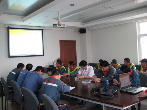 中航油华北二航加油站进行油车改装知识培训