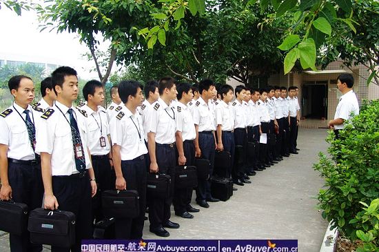 民航飞院绵阳分院灾后恢复飞行训练