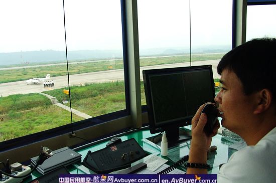 民航飞院绵阳分院灾后恢复飞行训练