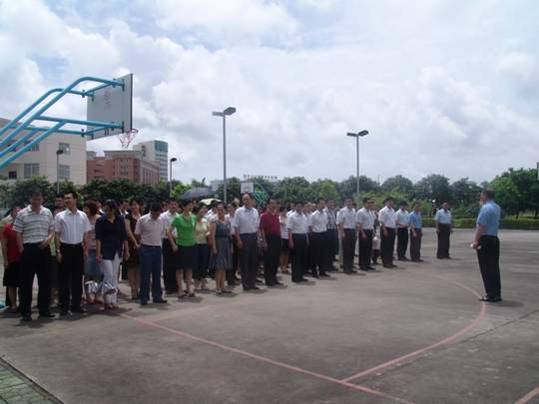 汕头航空有限公司举行突发事件应急疏散演练