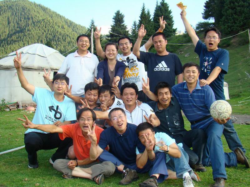 迎奥运庆七一，南航新疆ATR车间环保游南山